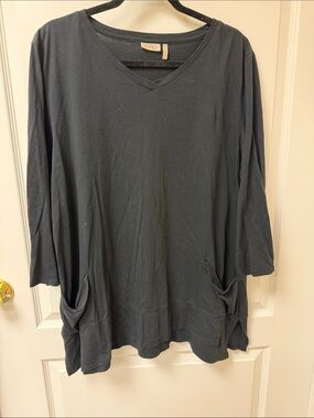 LOGO by Lori Goldstein Black V-Neck Long Sleeve Tunic with Gathered Pockets